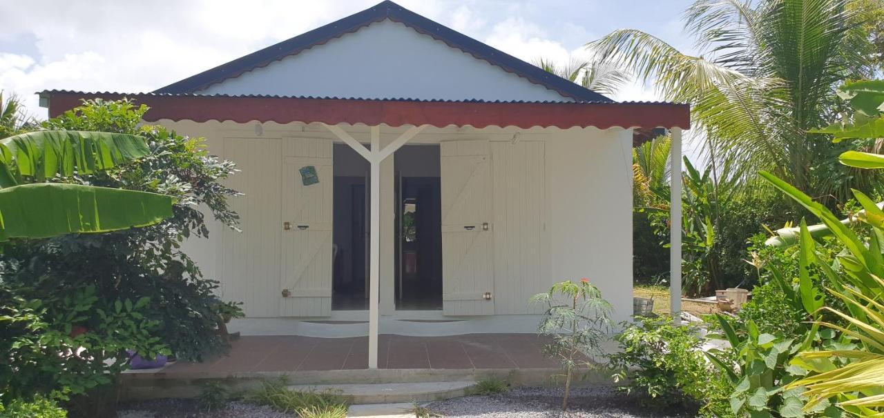 Les Cottages De Roseau كابستر-بيل-أو المظهر الخارجي الصورة