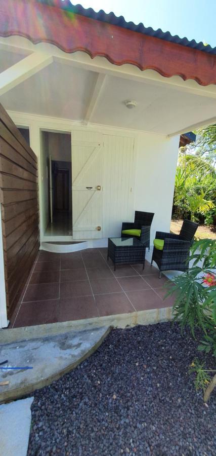 Les Cottages De Roseau كابستر-بيل-أو المظهر الخارجي الصورة